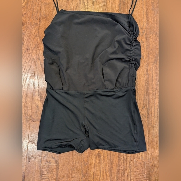 Cleo black Skirt- skort with Adjustable Side ruching and Attached Shorts Size XL - Picture 4 of 13